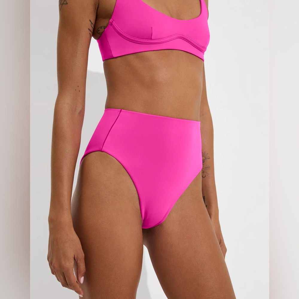Left on Friday Hi Hi Bottom in Hot Pink - Picture 4 of 12